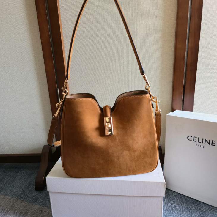 Picture of Celine Handbags _SKUfw225667137fw